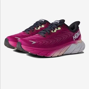 Hoka Arahi 6